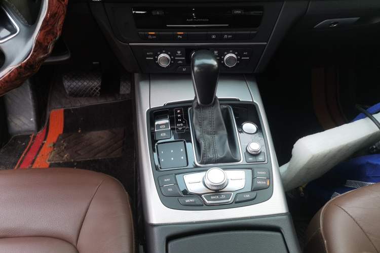 Used Audi A6L 2018 30th Anniversary Edition 35 TFSI Fashion Model
