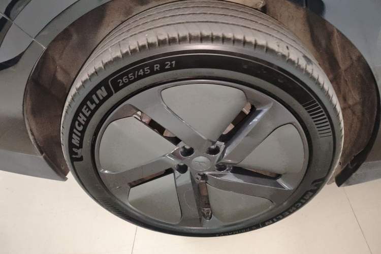 Used Li Auto i6 2025 Model Two-Wheel-Drive Standard Type