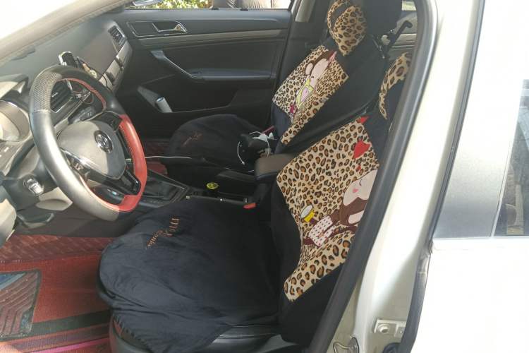 Used Volkswagen Lavida 2015 1.6L Automatic Comfort Edition
