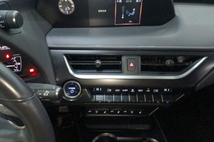 Used Lexus UX New Energy 2020 300e Pure·Joy Edition Audio And AC Panel