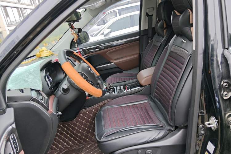 Used GAC Trumpchi GS8 2017 320T Two-Wheel Drive Luxury Smart Connectivity Version (7 Seats)