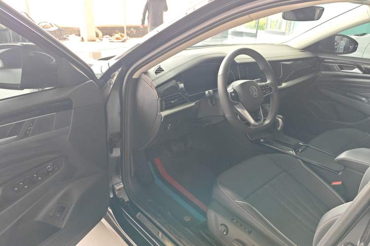 Used Volkswagen Passat 2024 330TSI Elite Edition Driver Seat