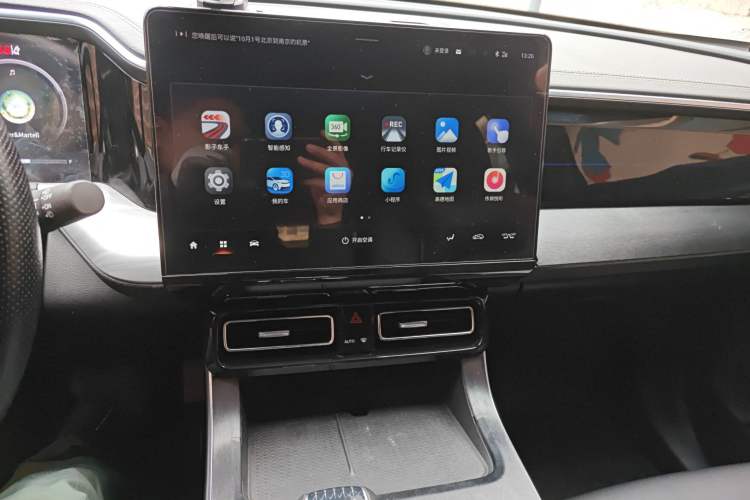 Used GAC Trumpchi GS8 2022 Linghang Series 2.0 TGDI Two-Wheel-Drive Luxury Smart Connectivity Version (7 Seats)