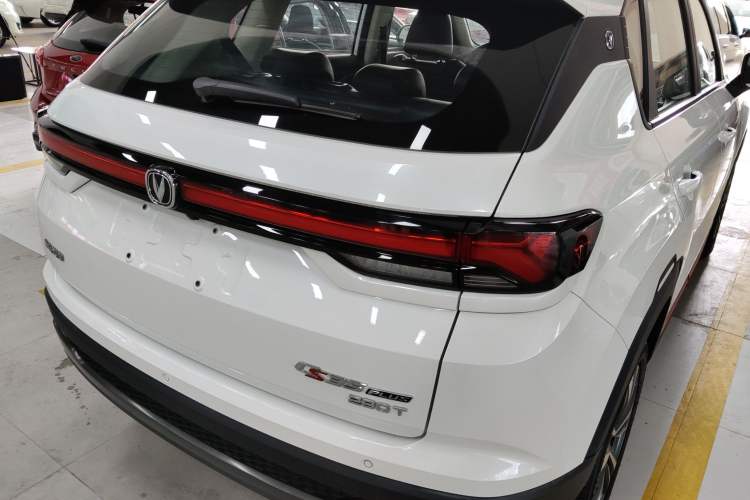 Used Changan CS35PLUS 2023 Enjoy Edition 1.4T DCT Luxury Model
