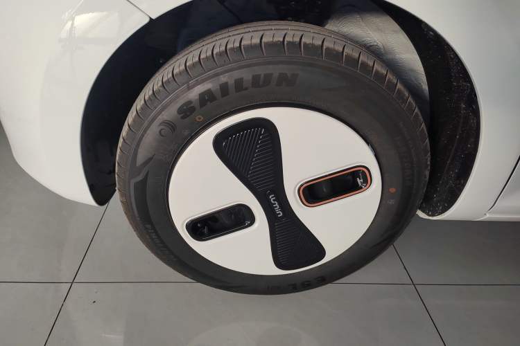 Used CHANGAN NEVO Lumin 2026 Model Treasure Edition 205km Passionate Beige Ningde Left Front Wheel Hub