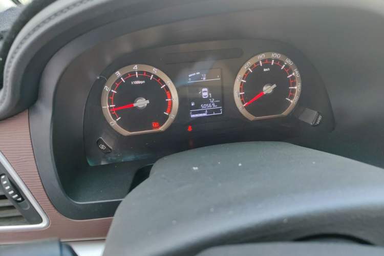 Used FORTHING Lingzhi 2017 M5L 1.6L 7-Seater Comfort Model
