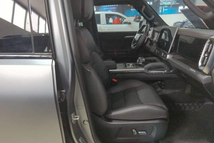 Used JETOUR Traveler 2023 2.0T All-Wheel Drive CrossPRO+
