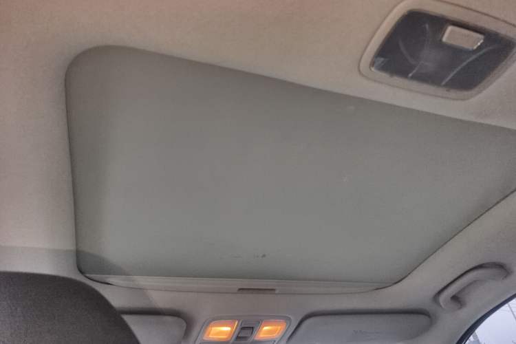 Used Hyundai ix35 2010 2.0L Automatic Two-Wheel Drive Elite Edition GLS Headliner