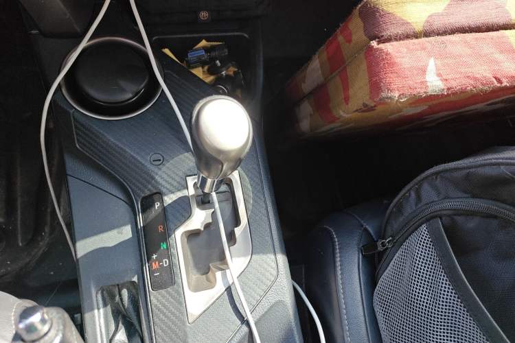 Used Toyota RAV4 2015 2.0L CVT Four-Wheel Drive New Edition