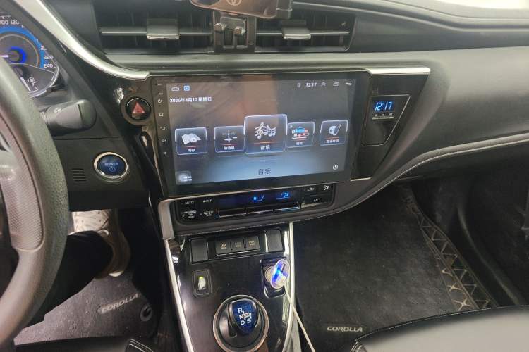 Used Toyota Corolla 2017 Revised Dual-Engine 1.8L E-CVT Leading Edition Audio And AC Panel