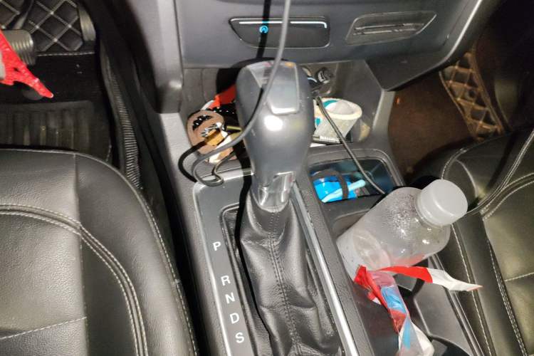 Used Ford Kuga 2017 EcoBoost 180 Two-Wheel-Drive Tiger Leap Model Gear Lever