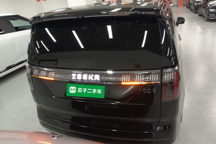 Used Zeekr 009 2024 Six-Seat Executive Version 4WD 108 kWh
