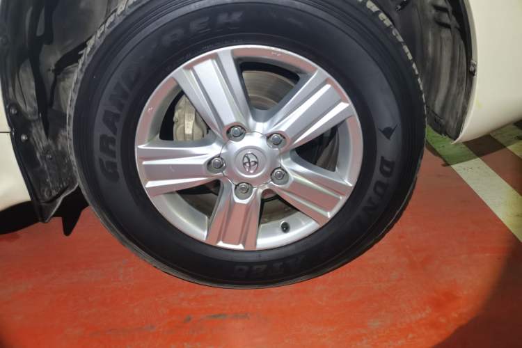 Used Toyota Land Cruiser 2015 4.6L V8 Middle East Limited Edition
