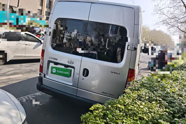 Used SAIC MAXUS Xintu V80 2019 2.5T Classic Model AMT Aoyuntong Long Wheelbase Mid-Roof 7-Seater