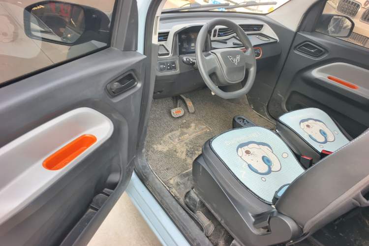 Used Wuling Hongguang MINIEV 2020 Enjoyment Model Lithium Iron Phosphate Driver Seat