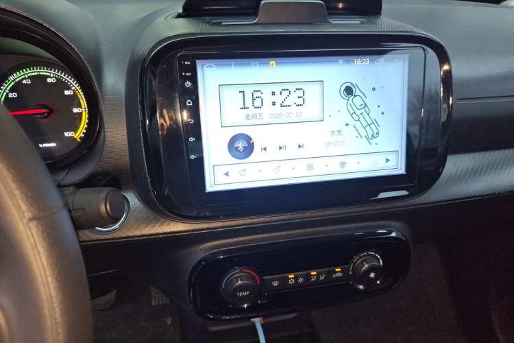 Used Roewe Clever 2021 302 km New Four-Seater Super-Efficient Version