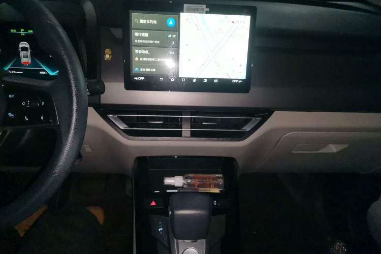 Used BYD Yuan Pro 2021 401 km Luxury Version Audio And AC Panel