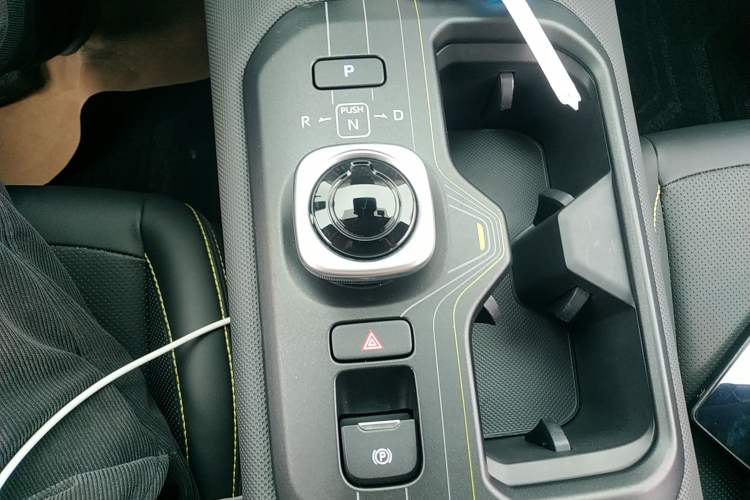 Used Toyota bZ5 2025 Model 550 PRO Smart Driving Edition Gear Lever