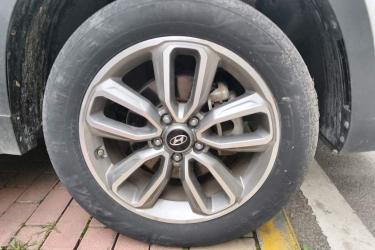 Used Hyundai ix35 2018 2.0L Automatic Two-Wheel Drive Zhiyong·Changlian Edition Right Front Wheel Hub