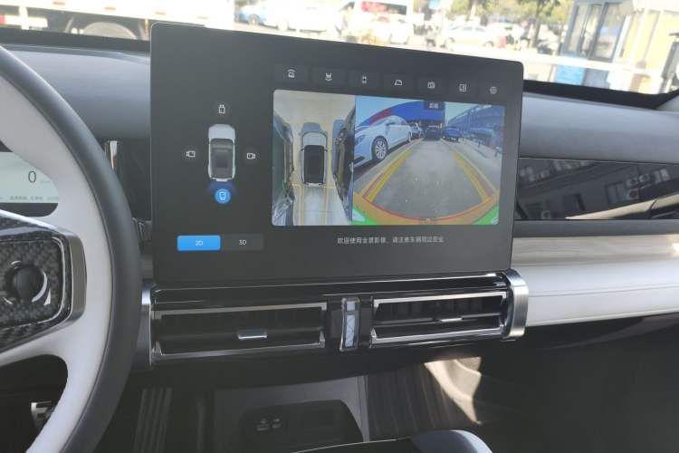 Used iCAR 03 2024 501km Four-wheel Drive Long-Range Advanced Version