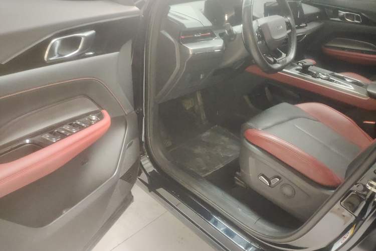 Used CHANGAN OSHAN Z6 2023 Blue Whale 1.5T DCT Smart Luxury Model