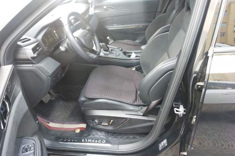 Used Lynk & Co 01 2021 2.0TD Four-Wheel Drive Hype-Halo Left Front Seat