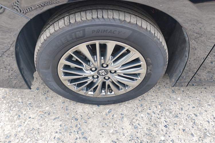 Used Toyota Vellfire 2023 Crown Dual-Engine 2.5L HV Prestige Edition
