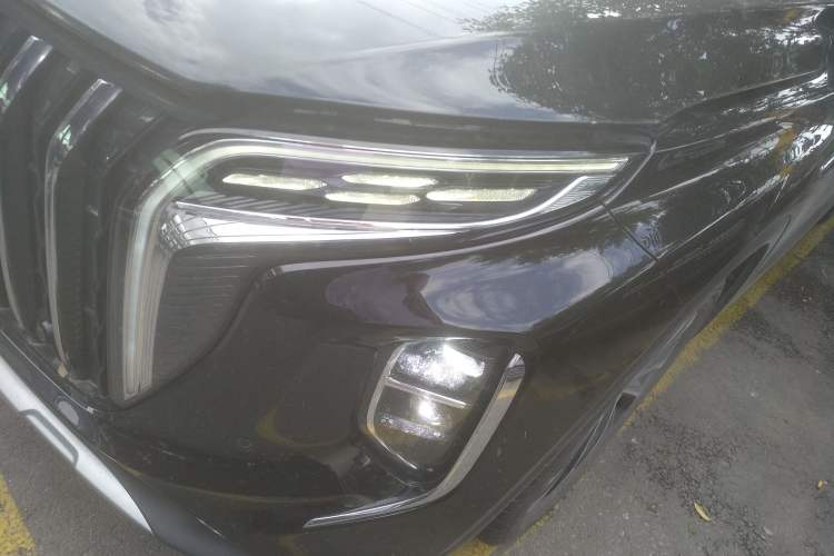 Used Hongqi HS7 PHEV 2024 2.0T PHEV Four-Wheel Drive Flagship Edition 6 Seats