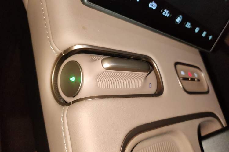 Used Nio ES6 2024 75 kWh
