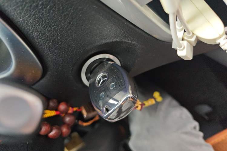 Used Mercedes-Benz Vito 2020 2.0T Business Version 7 Seats Vehicle Key