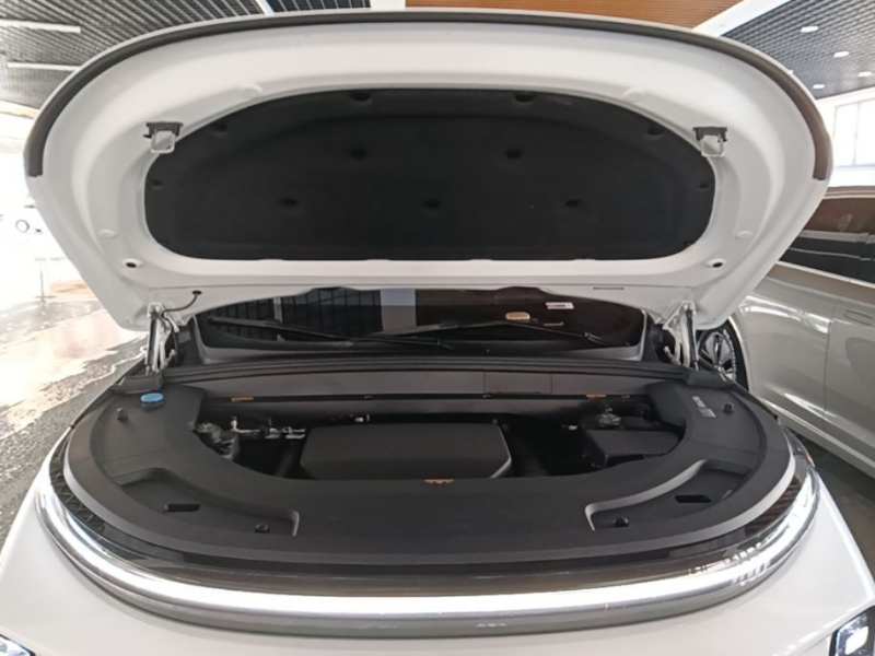 Used Li Auto L7 2023 Pro Model — 19