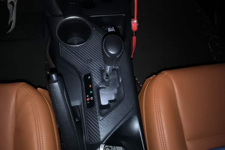 Used Toyota RAV4 2015 2.0L CVT Two-Wheel Drive Urban Edition
