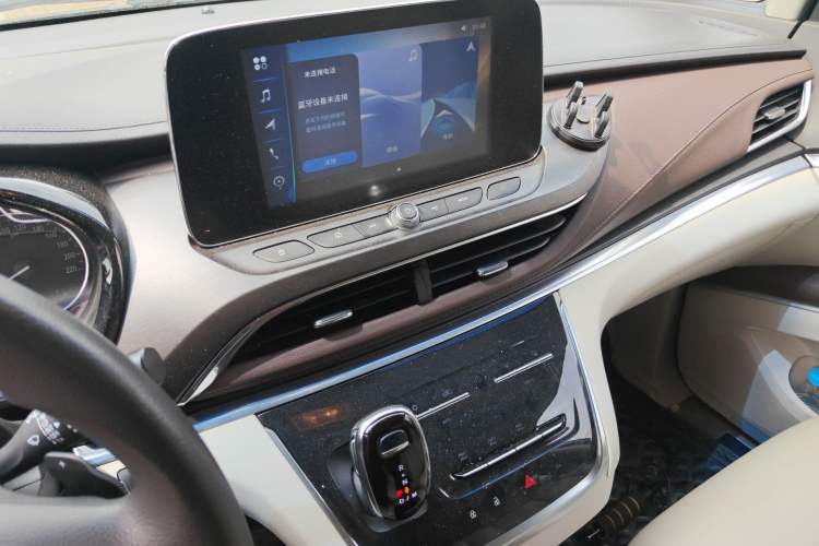 Used Buick GL8 2021 Land Cruiser Executive Class 652T Comfort Model
