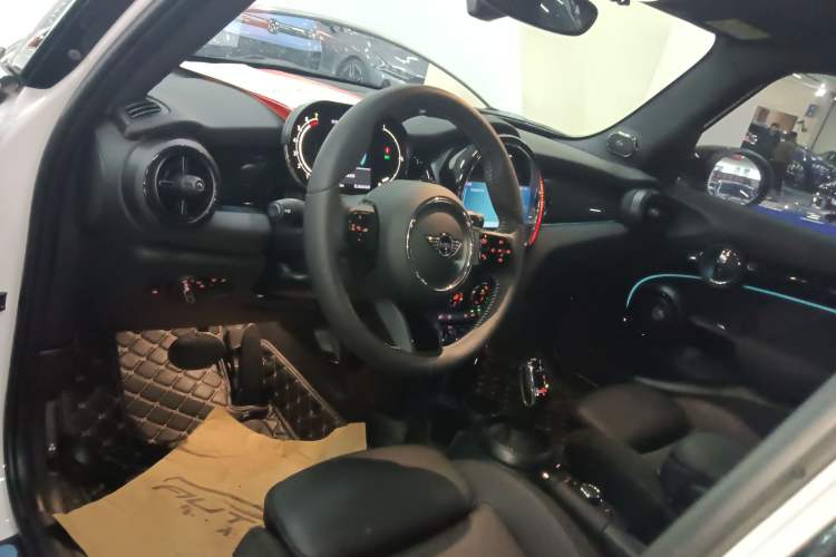 Used MINI MINI 2023 Facelift 2.0T COOPER S Artist Five-Door Edition