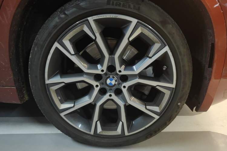 Used BMW X2 2022 sDrive25i Midnight Edition Right Front Wheel Hub