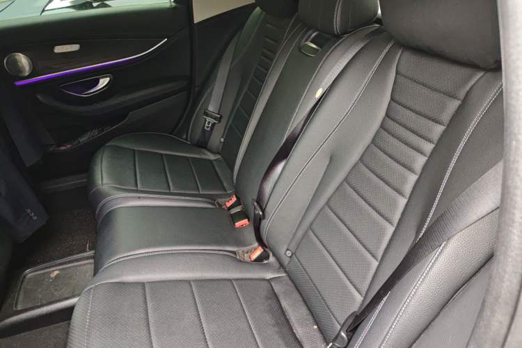 Used Mercedes-Benz E-Class 2016 E 300 L Sporty and Stylish Model
