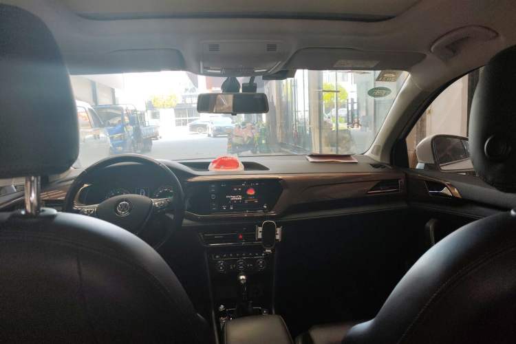 Used Volkswagen Tharu 2019 280TSI Two-Wheel Drive Luxury Version China VI Standard Headliner