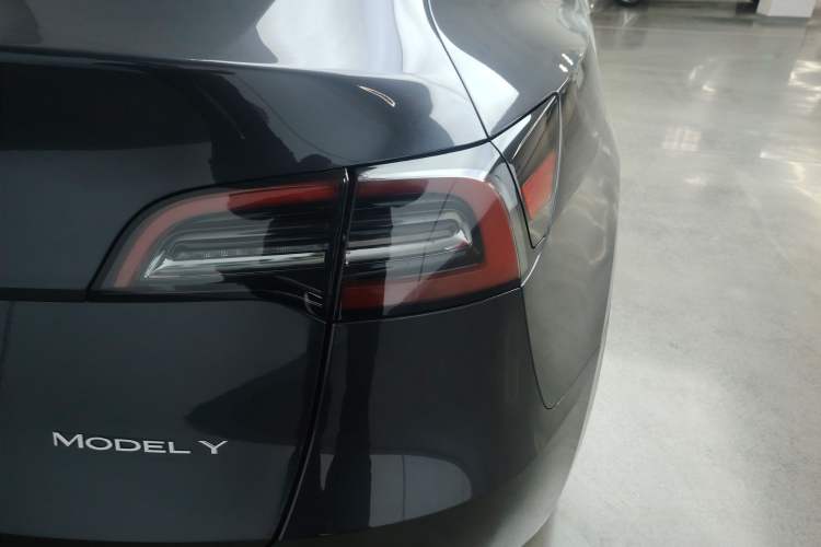 Used Tesla Model Y 2024 Rear-Wheel-Drive Version
