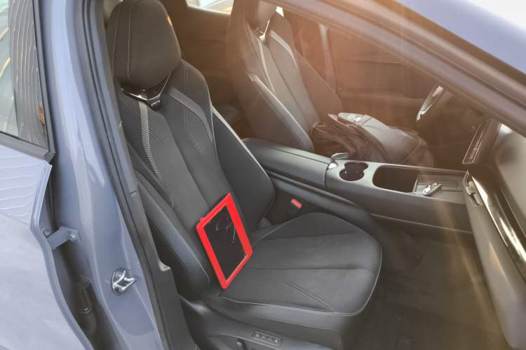 Used Volkswagen ID.UNYX 2024 Pro Long-Range Version
