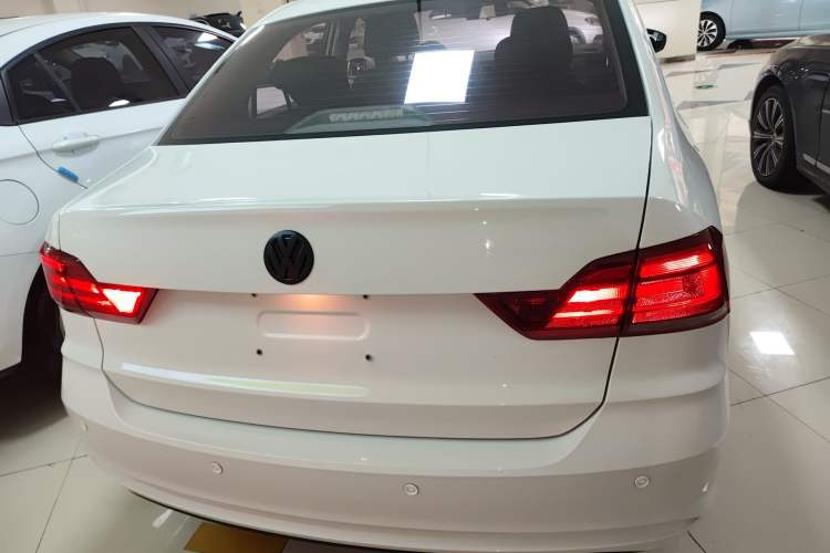 Used Volkswagen Santana 2021 1.5L Manual Fashion Edition Rear