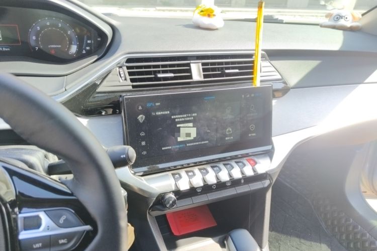 Used Peugeot 408 2022 1.6T Light-Chasing Edition Audio And AC Panel