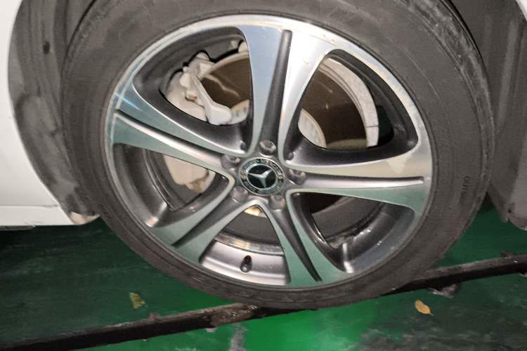 Used Mercedes-Benz E-Class 2018 Facelift E 200 L Sport Edition
