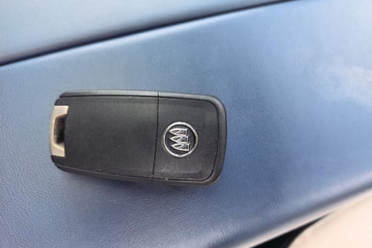 Used Buick GL8 2015 2.4L Luxury Business Premium Edition Vehicle Key