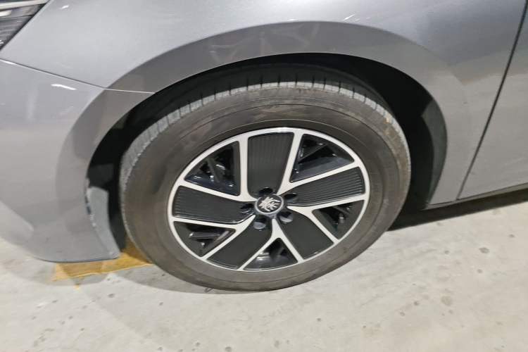 Used BYD Qin L 2024 DM-i 120KM Leading Model
