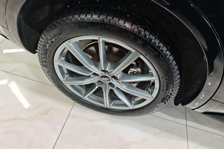 Used Audi Q5L 2023 40T Luxury Dynamic Model
