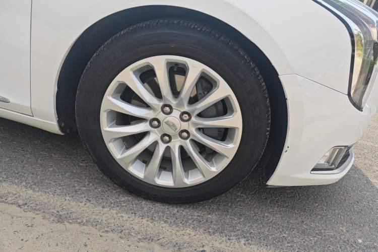 Used Cadillac XTS 2018 28T Elite Edition Right Front Wheel Hub