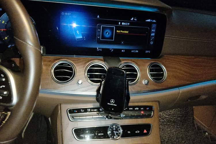Used Mercedes-Benz E-Class 2020 Restyled E 300 L Exclusive Edition Audio And AC Panel