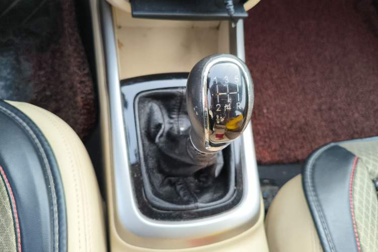 Used CHANGAN Eado 2015 1.6L Manual Luxury Model China V Standard
