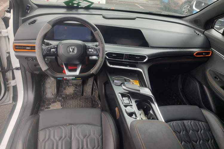 Used CHANGAN UNI-T 2022 1.5T Prestige Version Center Console