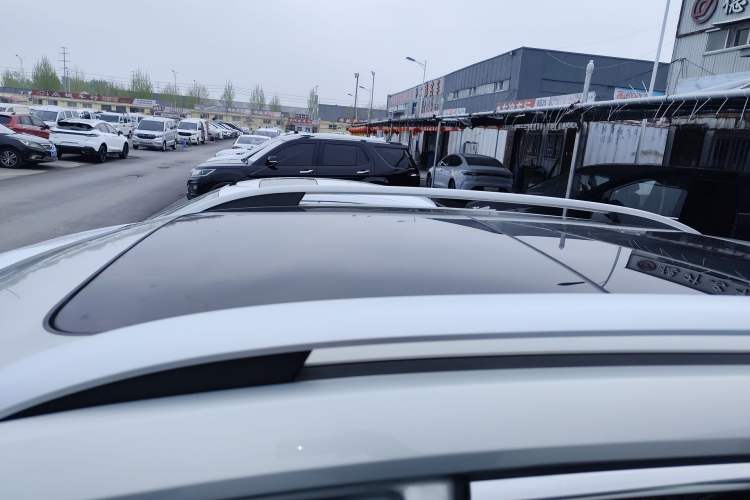 Used Roewe RX5 2020 20T Automatic 4G Connected Million Edition Roof